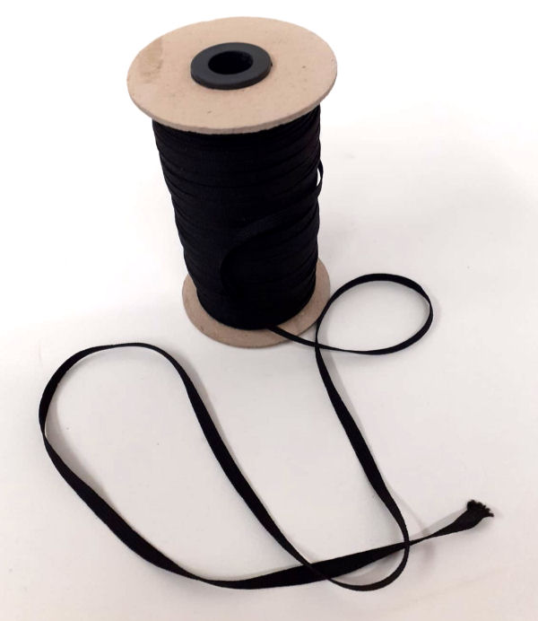 Een hele rol zwart veterband - katoenen naaibaar naadband
