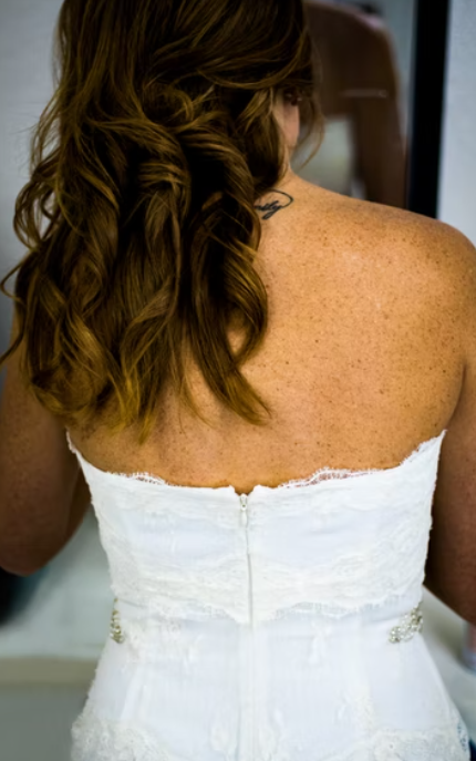 A blind zip in a bridal gown