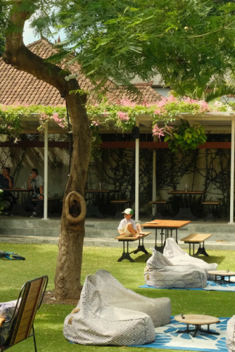 Sew your outdoor cushions wit Xtreme Pro by Amann