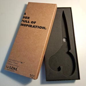 the packaging of the professional scissors, store them in this box to extend the lifespan
